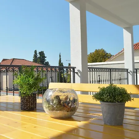 Apartment New 9 Minutes From Split Airport