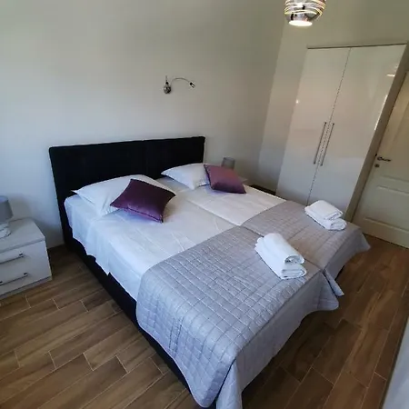 New 9 Minutes From Split Airport Apartment *